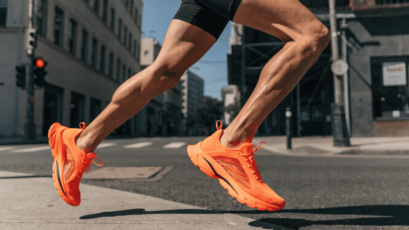 Custom athletic insoles with 3D scanning technology